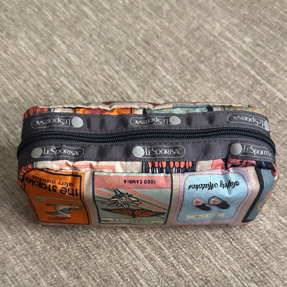 Le Sportsac Perfect Match rectangular makeup case